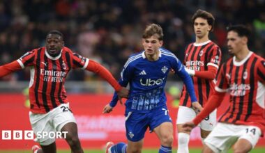 AC Milan playing Como in Serie A in March 2025