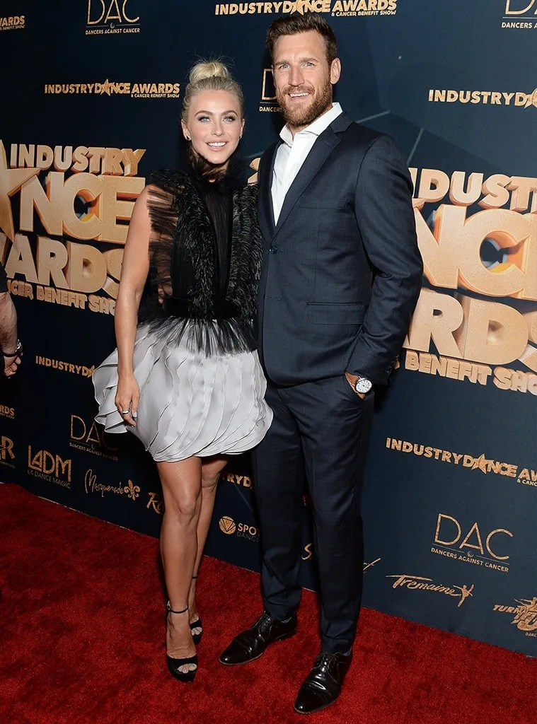 <p>Julianne Hough & Brooks Laich</p>