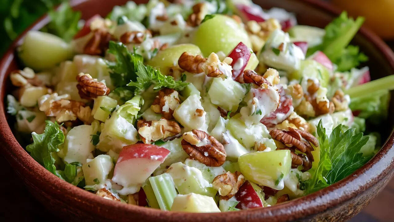 Green apple salad with mint