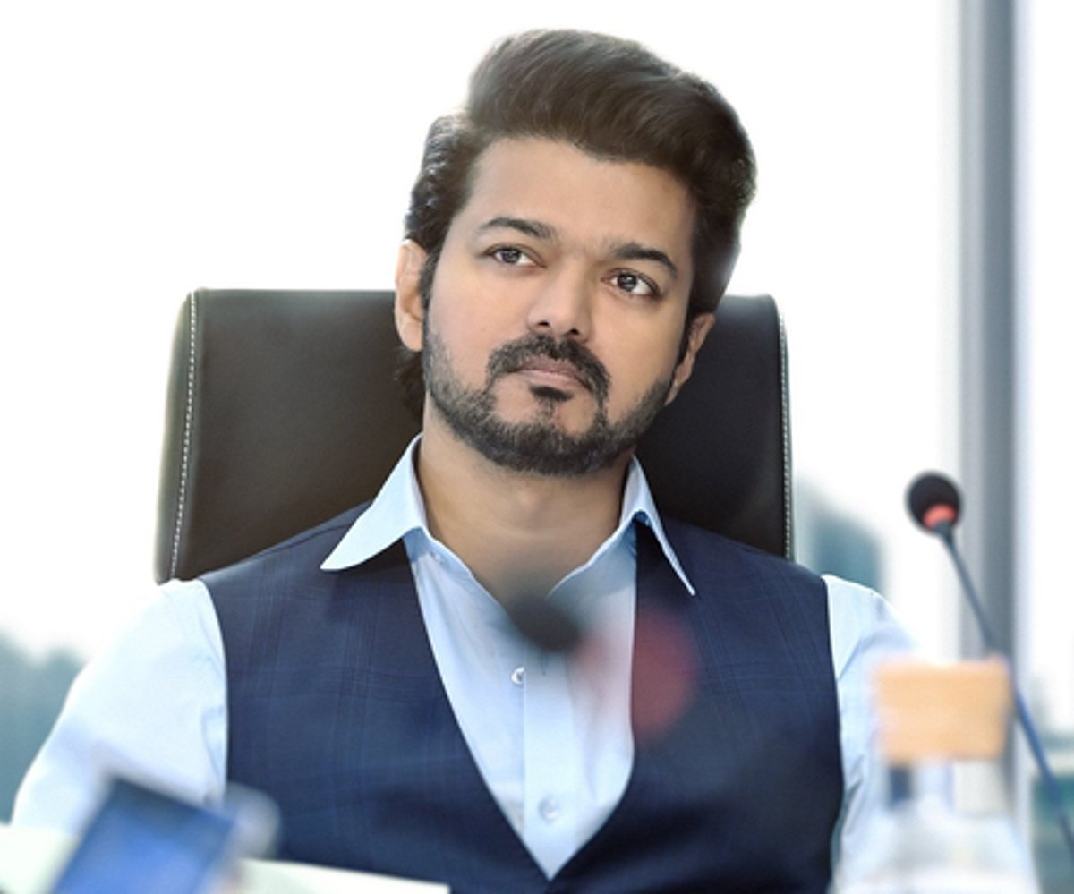 Superstar Trips Amid Crowd After Malaysia Event