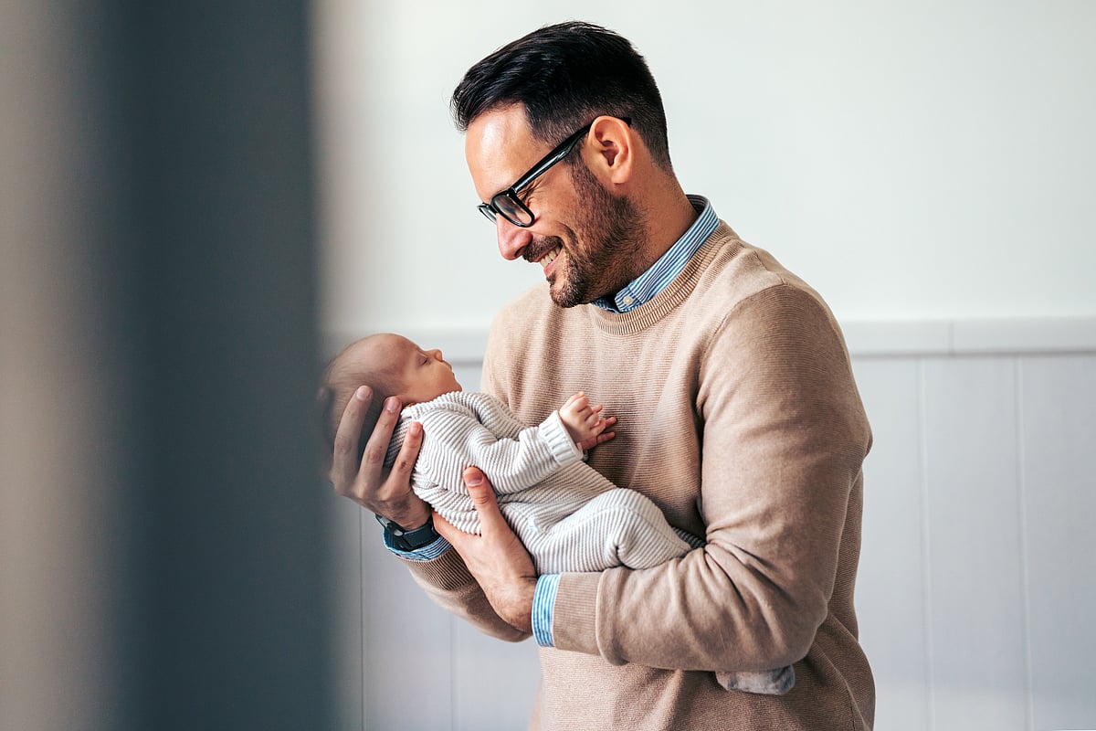 New dad anxiety? How to manage stress, sleep, and daily life without losing yourself