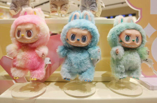 Paddington and Wonka director to direct Labubu movie · TheJournal.ie