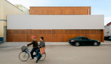 flexible courtyards craft self-developed hybrid residence by DL atelier in beijing