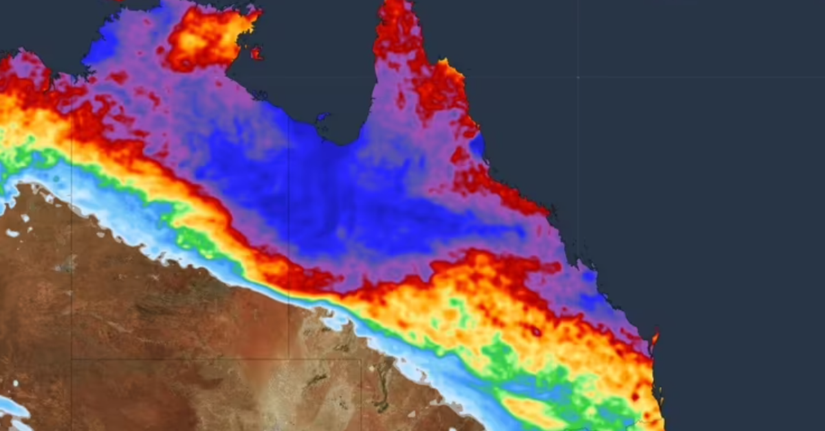 Parts of Queensland brace for downpour with storms forecast through Christmas to weekend