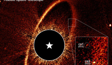 This Hubble image shows the debris ring and dust clouds cs1 and cs2 around Fomalhaut. Image credit: NASA / ESA / P. Kalas, UC Berkeley / J. DePasquale, STScI.