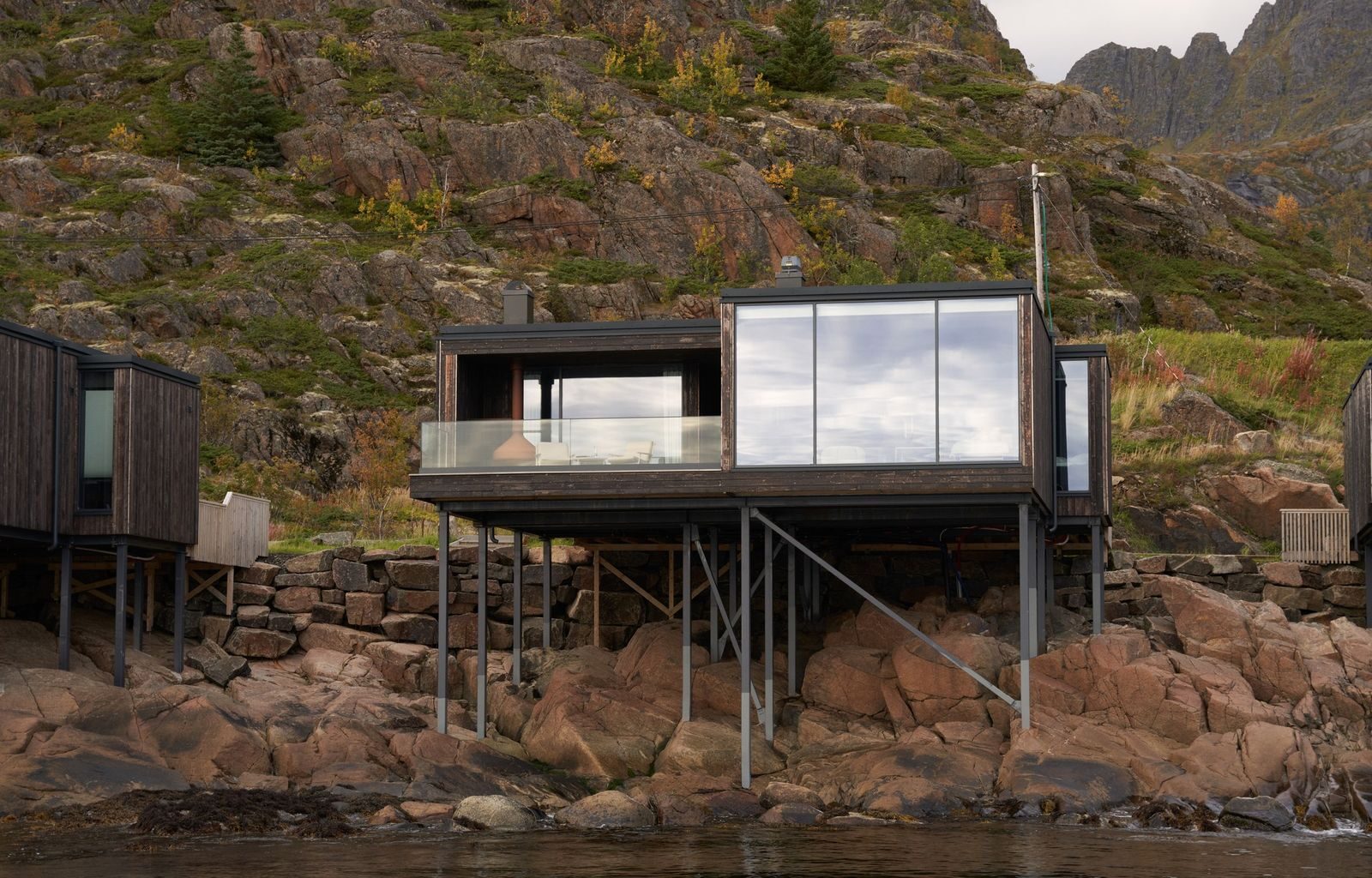 Drink In Views of Norway’s Archipelago at This Rentable Waterfront Cabin