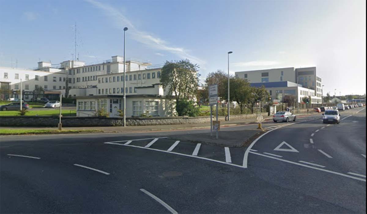 One in two staff members at University Hospital Limerick (UHL) did not express confidence that a friend or relative would get a good standard of care or service if they needed treatment there.