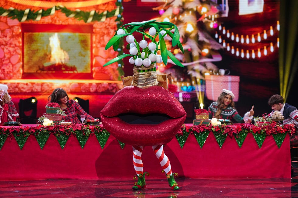 mistletoe, the masked singer christmas special 2025