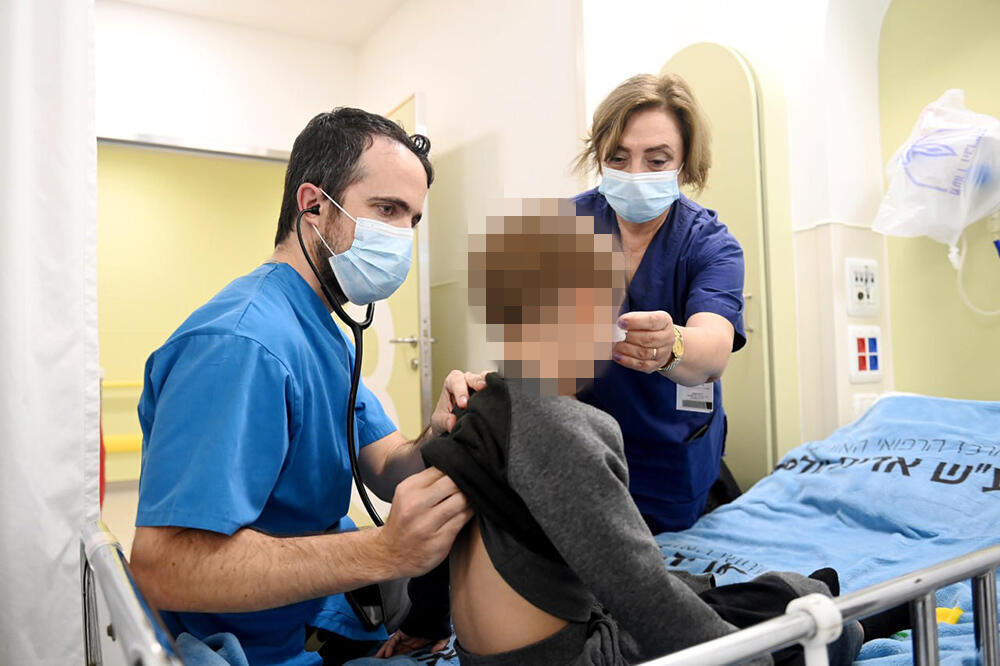 Wolfson Medical Center in Holon (Photo: Kobi Kuenkas) חזרה למסכות במחלקת הילדים בבית החולים וולפסון