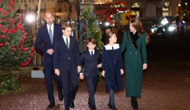 Prince William, Kate share Christmas message and new photo with George, Charlotte and Louis