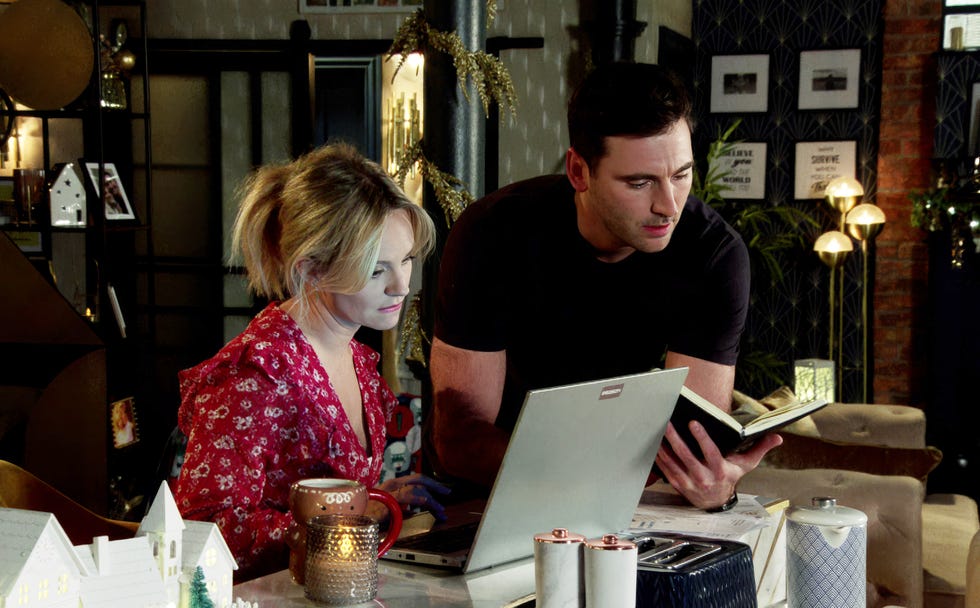 sarah barlow, kit green, coronation street