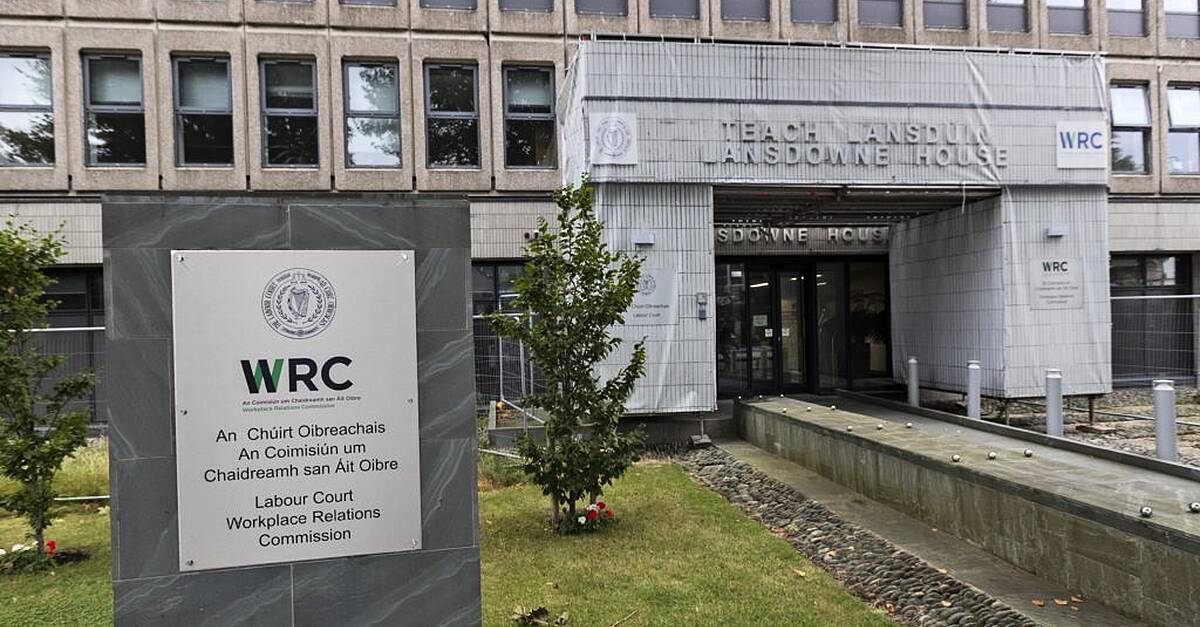 Security guard fired after locking people in museum awarded over €6,300 in compensation