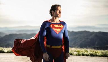 Zack Snyder Shares Henry Cavill Superman Image For Christmas