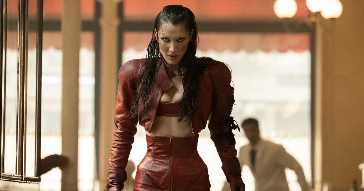 A teaser trailer has been released for the Ryan Murphy thriller series The Beauty, which is set to premiere in January