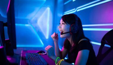 Someone celebrating what she's seeing on her PC screen.