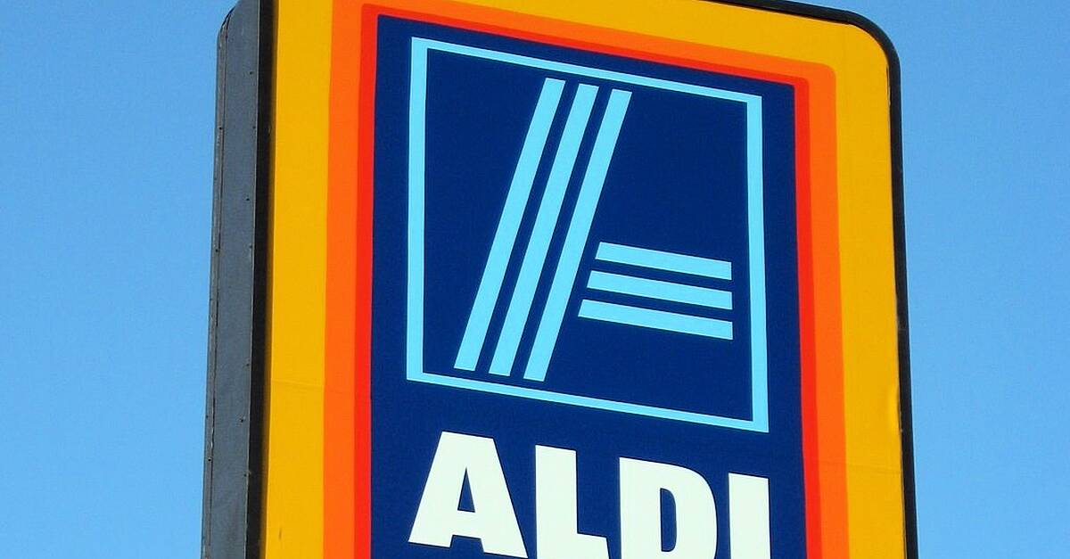 Utter Madness if Bats Scrupper Boyle's Aldi - Crosby