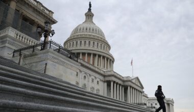 Congressional leaders strike deal to avoid govt shutdown