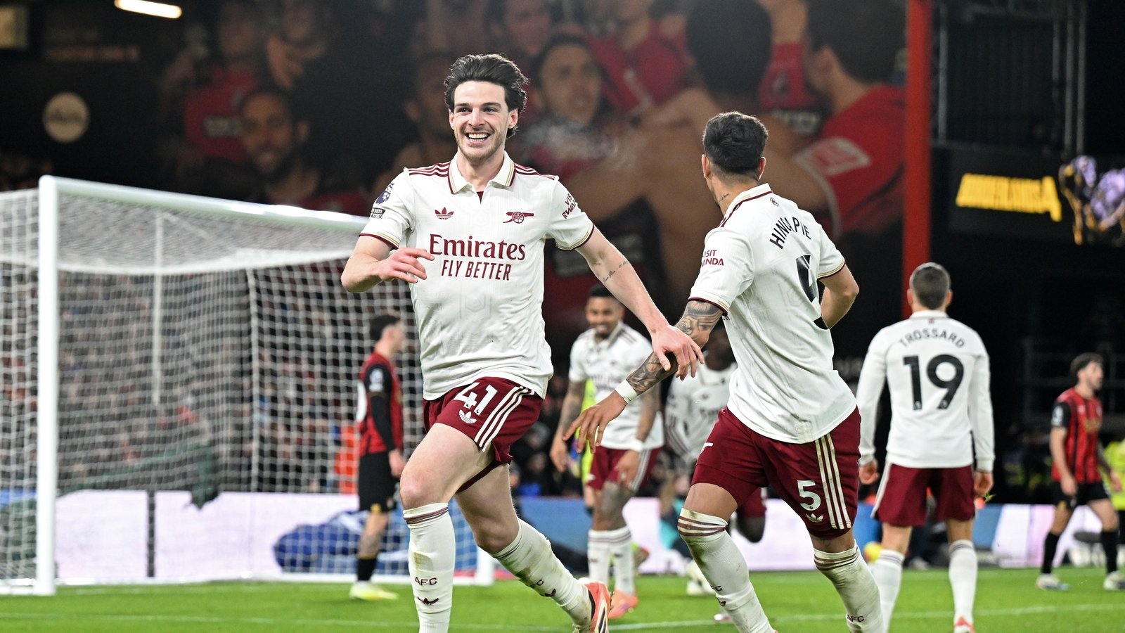 Inspirational Rice strikes twice in Arsenal win