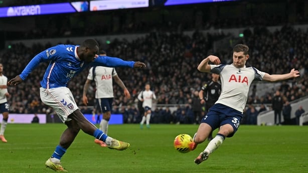 Sunderland's Dutch striker #09 Brian Brobbey shoots but fails to score during the English Premier League football match between Tottenham Hotspur and Sunderland at the Tottenham Hotspur Stadium in London, on January 4, 2026.