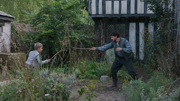 Jacobi Jupe stars as Hamnet and Paul Mescal as William Shakespeare in director Chloé Zhao's HAMNET, a Focus Features release.Credit: Courtesy of Focus Features / © 2025 FOCUS FEATURES LLC