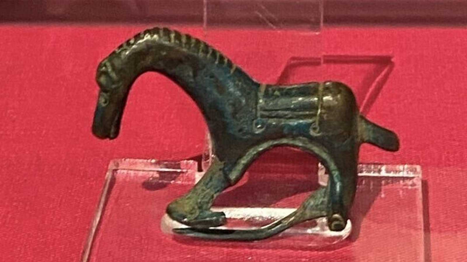 Man claimed he dug up Roman brooch bought on eBay