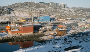 Macron convenes emergency meeting to discuss Greenland