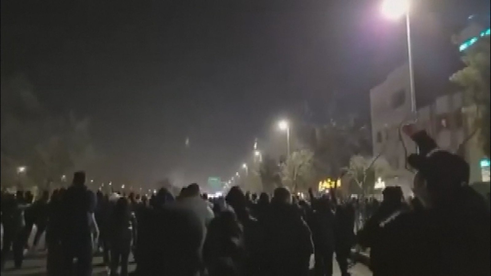 New protests erupt in Iran despite internet shutdown