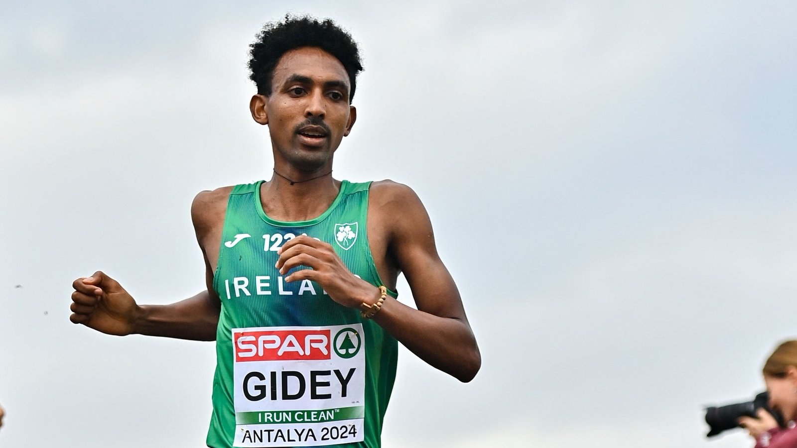 Gidey breaks Irish 10km road record in Valencia
