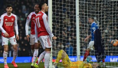 Arsenal make light work of Portsmouth