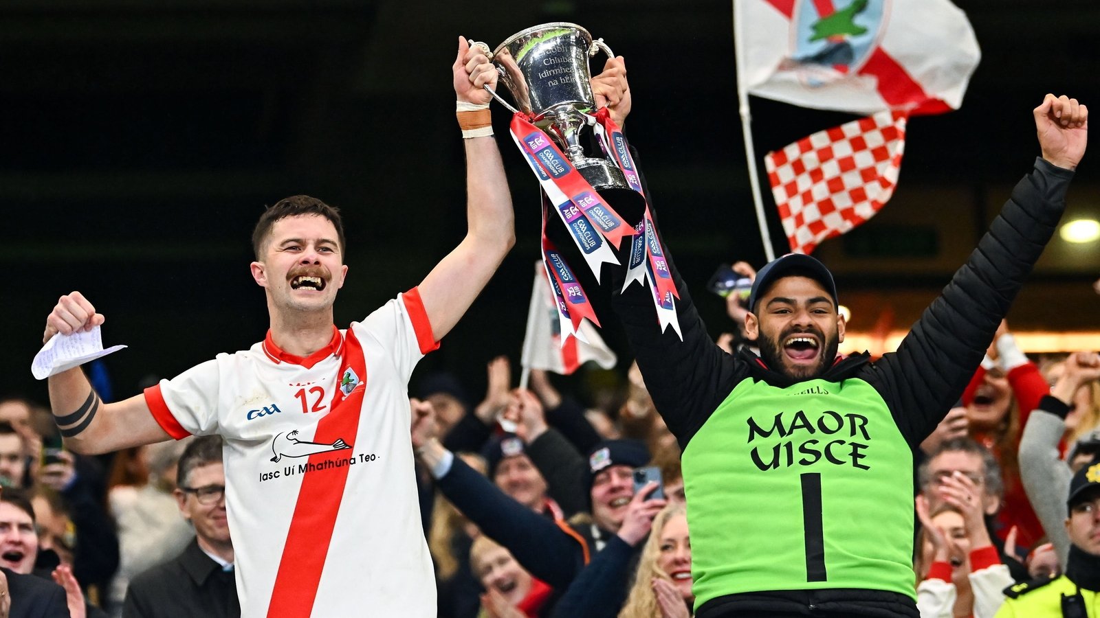 An Ghaeltacht canter to intermediate crown