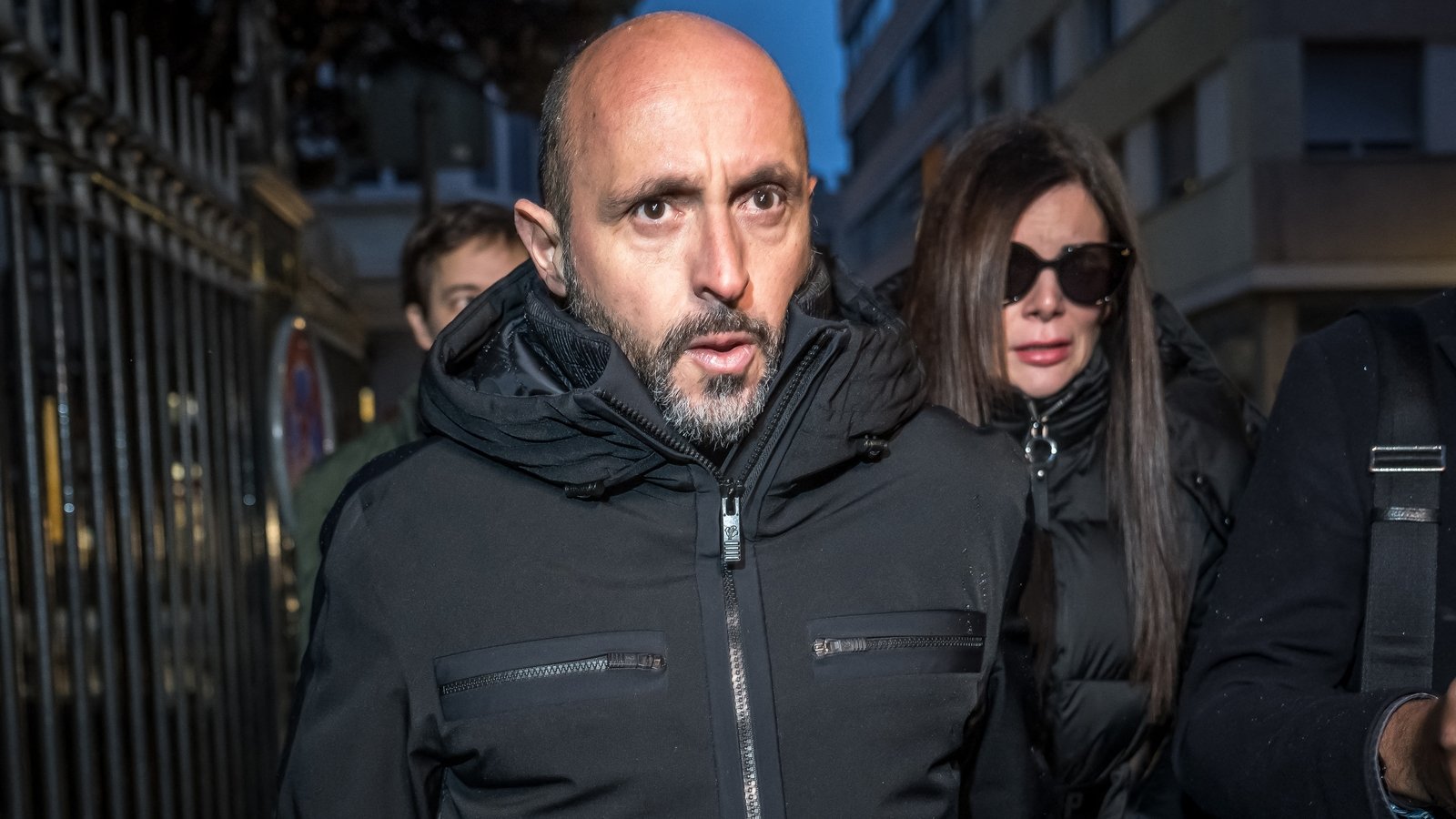 Swiss court keeps bar owner in custody after deadly fire