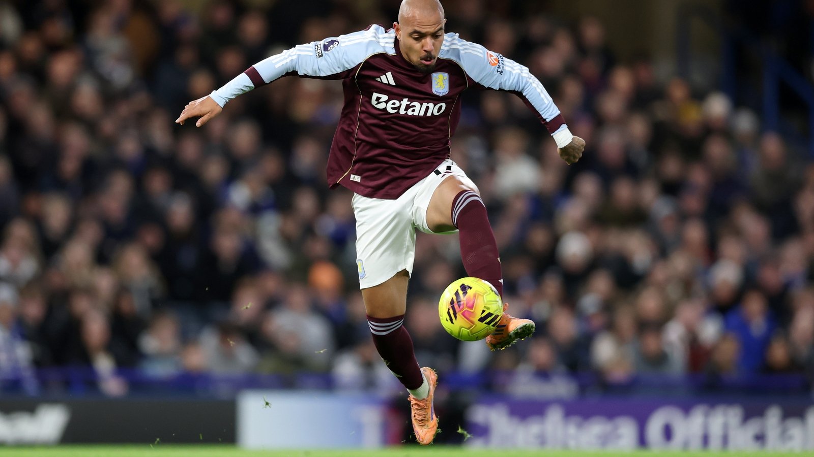 Ferguson faces fight for place as Roma agree Malen deal