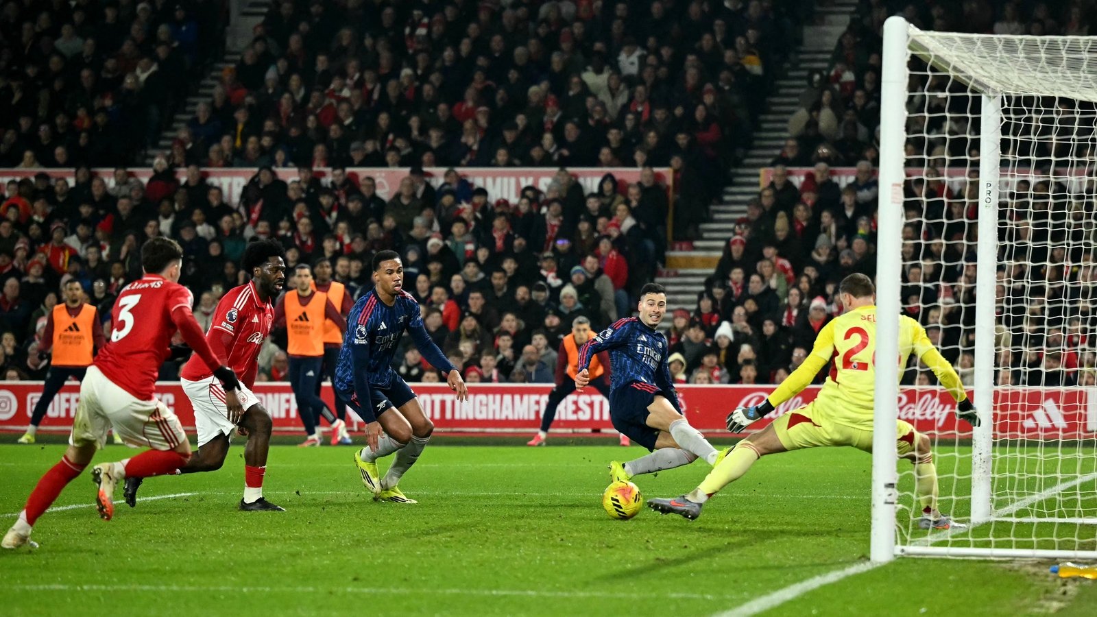 Nottingham Forest frustrate Arsenal in City Ground draw