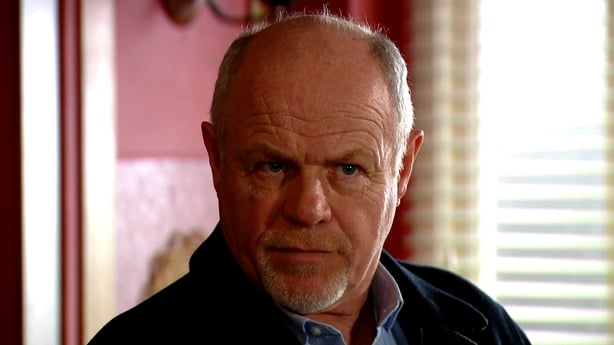 Pete tries to calm things down