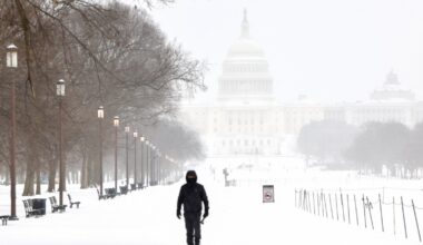 US storm leaves almost 700,000 without power