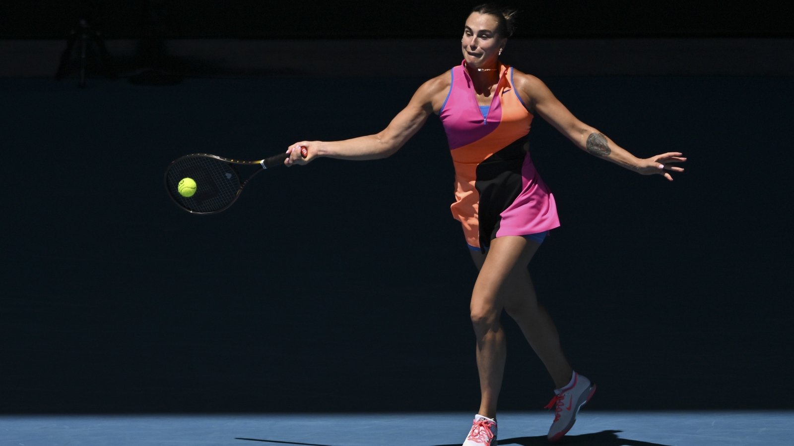 Sabalenka and Svitolina cruise into Aussie Open semis