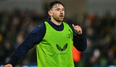 Full-back Keenan leaves Ireland camp with hand injury