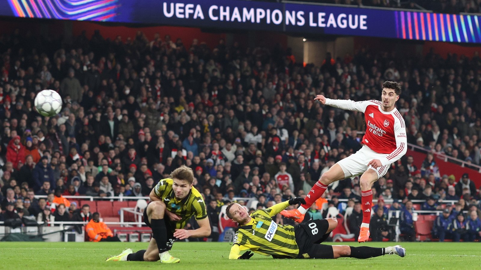 Arsenal top Champions League standings with 100% record