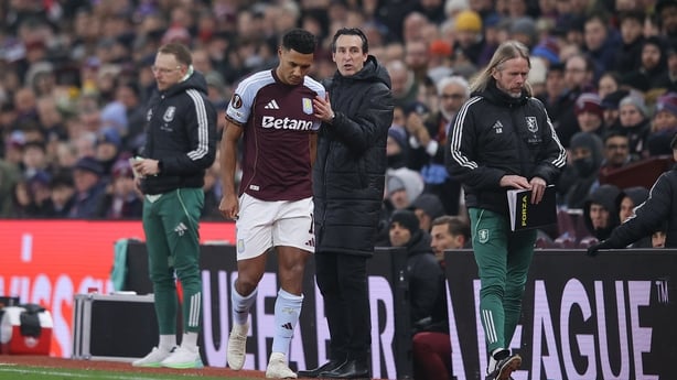 BIRMINGHAM, ENGLAND - JANUARY 29: Ollie Watkins of Aston Villa is consoled by Unai Emery, head coach of Aston Villa, as he leaves the field with an injury during the UEFA Europa League 2025/26 League Phase MD8 match between Aston Villa FC and FC Salzburg at Villa Park on January 29, 2026 in Birmingh