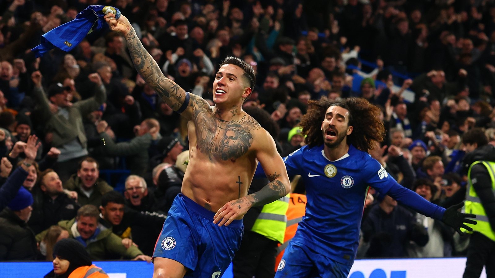 Chelsea storm back to sink Hammers