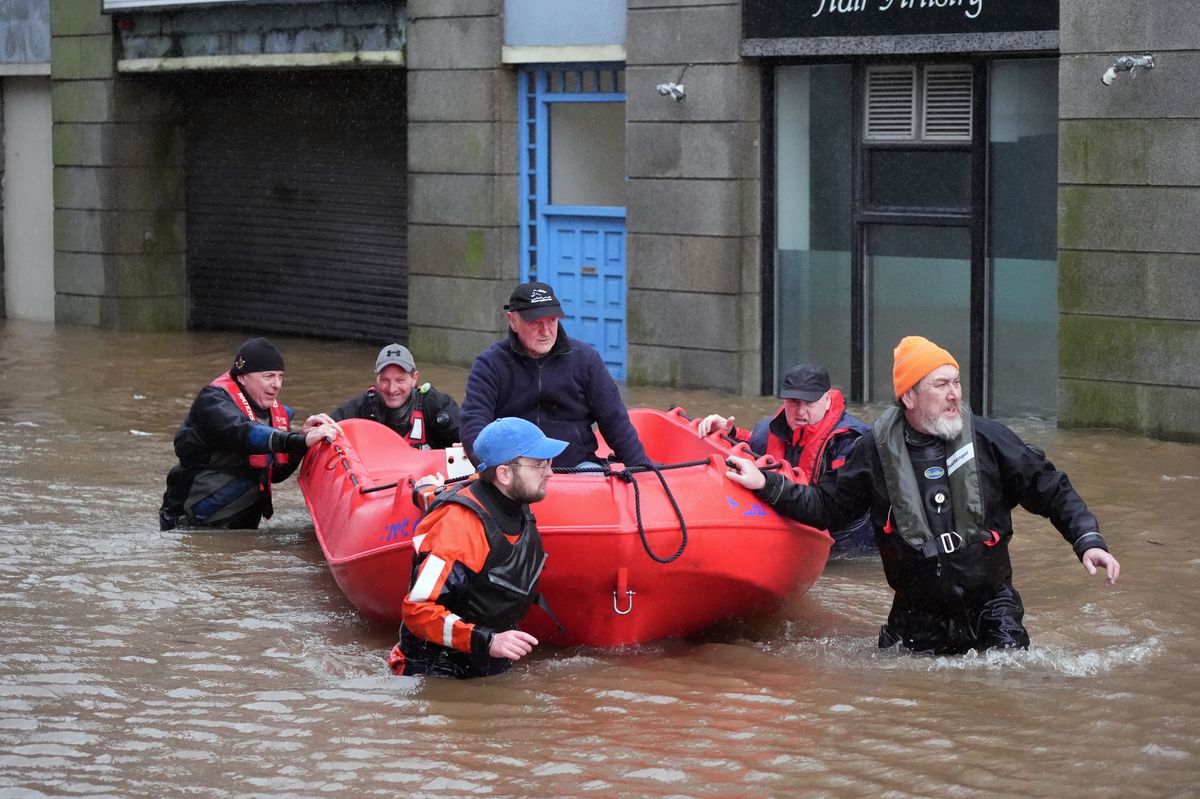 Members of Slaney Search and Rescue working in floodwater in Enniscorthy, Co. Wexford. Hundreds of schools are closed, and tens of thousands of people are without power as Storm Chandra batters the island of Ireland. Picture date: Tuesday January 27, 2026.