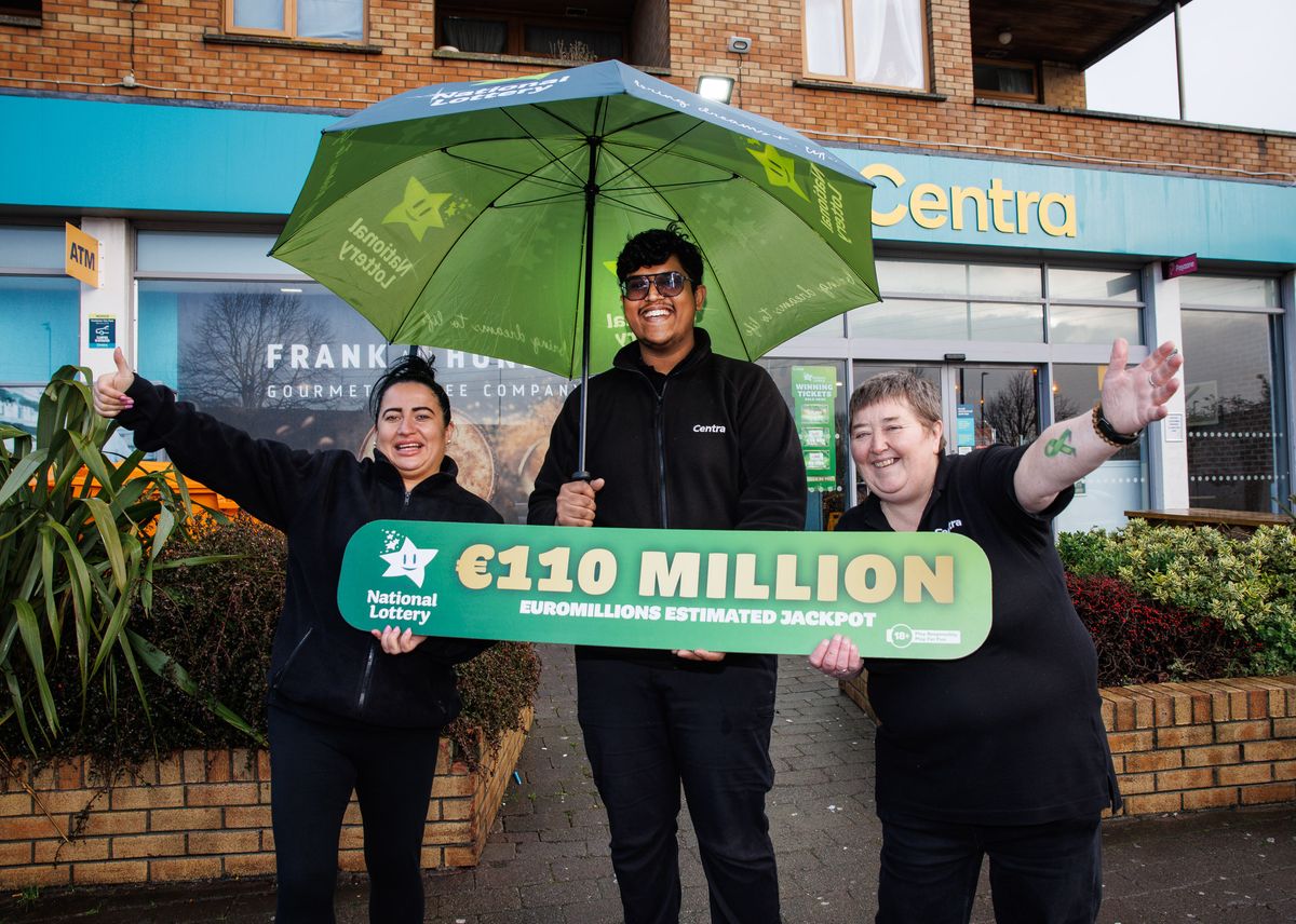 27 January 2026; Staff at the Centra Store, Coolock Lane, Santry, Dublin 9 from left to right are Sarah Flynn, Anthony Jobin and Charlotte McCullough, assistant manager were thrilled to hear that their store sold the winning Euromillions Match 5 ticket which saw one player win €31,075 euro with National Lottery’s Darragh O’Dwyer. Tonights Euromillion jackpot is an estimated 110 million. Photograph by Damien Eagers / Julien Behal Photography **NO REPRO FEE**