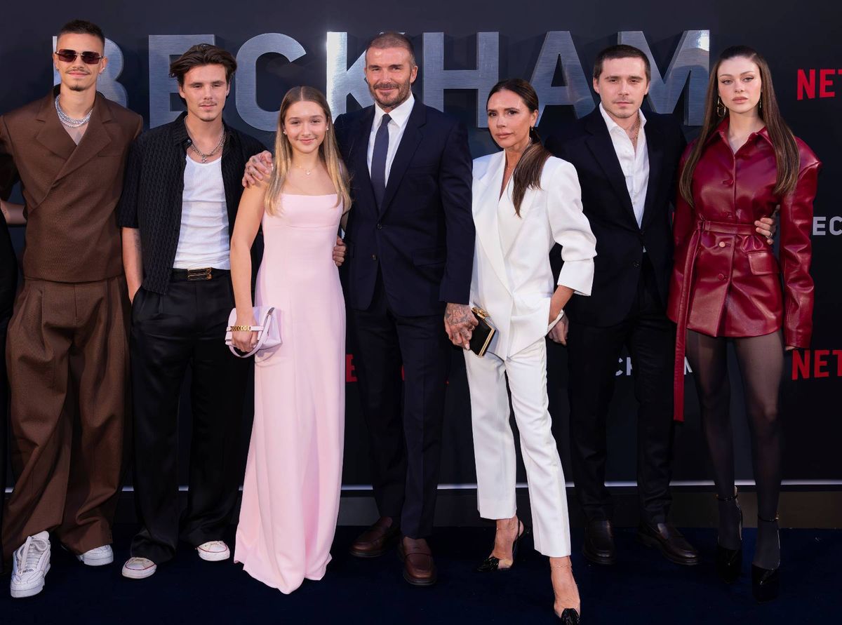 Romeo, Cruz, Harper, David, Victoria and Brooklyn Beckham with Nicola Peltz