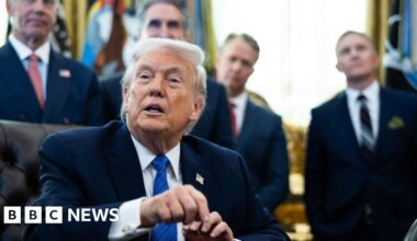 Trump says Iran wants a deal rather than face military action - BBC