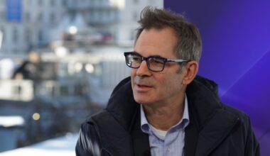 CoreWeave stock jumps 8% as Nvidia invests $2 billion to expand AI data center capacity