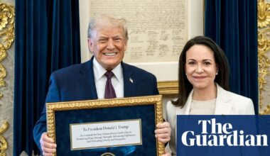 María Corina Machado presents Trump with her Nobel peace prize medal | María Corina Machado