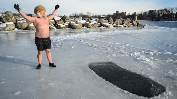 Montreal polar plunge fans want access to beach along St. Lawrence River