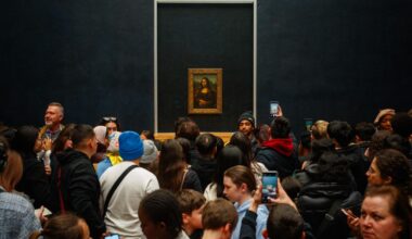 At the Louvre, tension builds over creation of new 'Mona Lisa' gallery