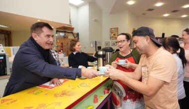 TV presenter Martin King highlights ‘emotional pain’ of dementia as new report launched in south Dublin care centre