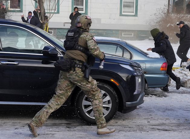 Woman shot dead by ICE in Minneapolis as mayor demands agents leave the city after ‘causing chaos’